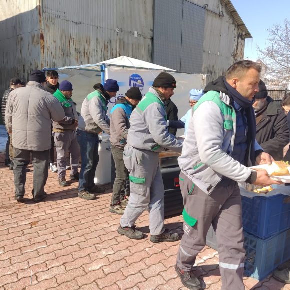 Beyşehir Derebucak Bölgeleri Sıcak Yemek Dağıtmı