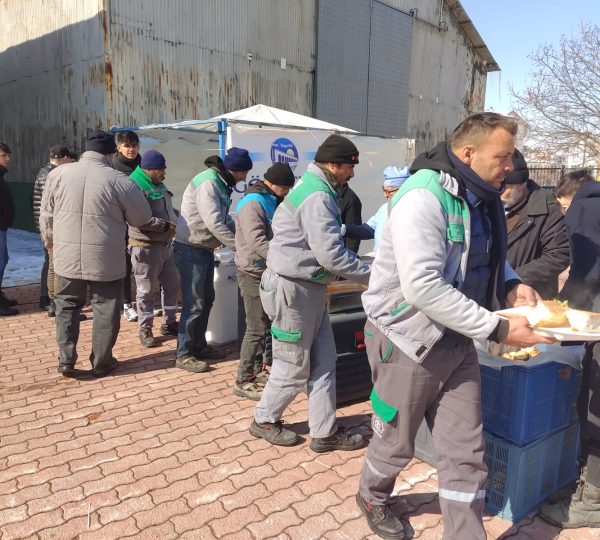 Beyşehir Derebucak Bölgeleri Sıcak Yemek Dağıtmı